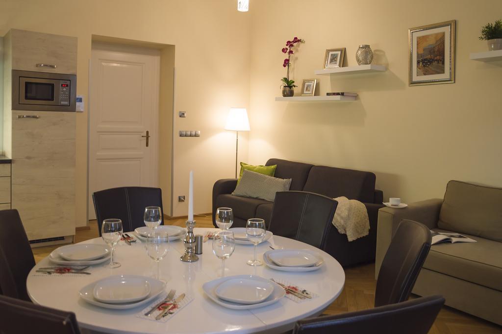 Modern Apartment Vsehrdova Prague Luaran gambar