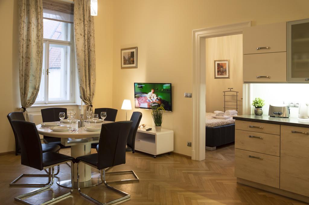 Modern Apartment Vsehrdova Prague Luaran gambar
